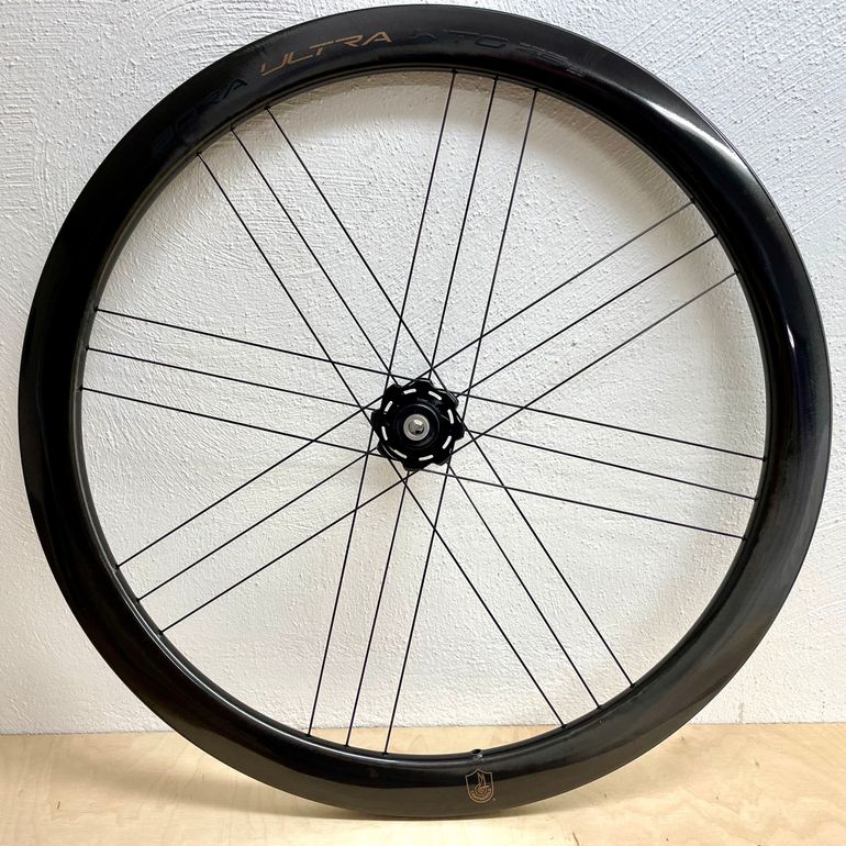Used Campagnolo Bora Ultra WTO 45 Disk Brake 2023 bike — image 6 of 8