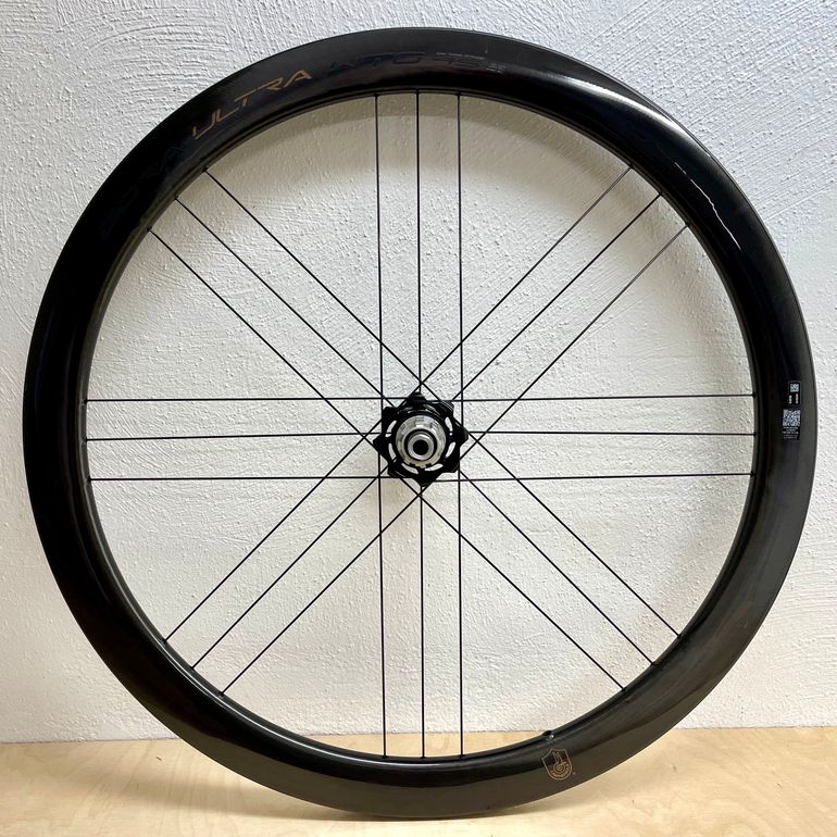Used Campagnolo Bora Ultra WTO 45 Disk Brake 2023 bike — image 5 of 8