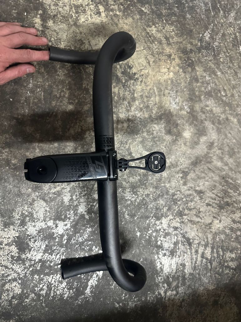 Used Lapierre Manubrio 2025 bike — image 2 of 7
