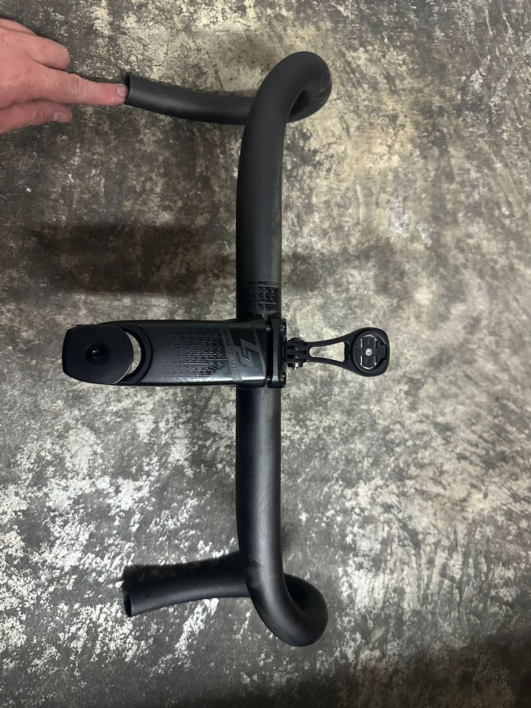 Used Lapierre Manubrio 2025 bike — image 1 of 7