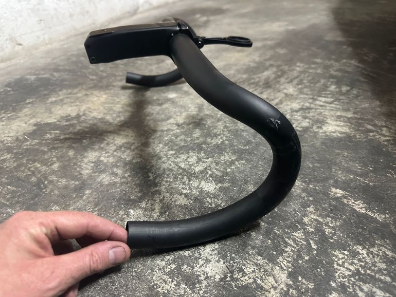 Used Lapierre Manubrio 2025 bike — image 3 of 7