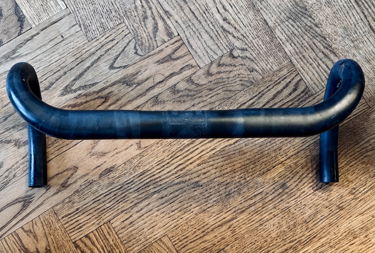 Used Cadex Race Handlebar 38cm bike — image 1 of 3