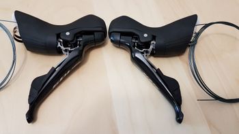 Used Shimano 105 ST-R7020 2x11S Flatmount bike — image 4 of 12