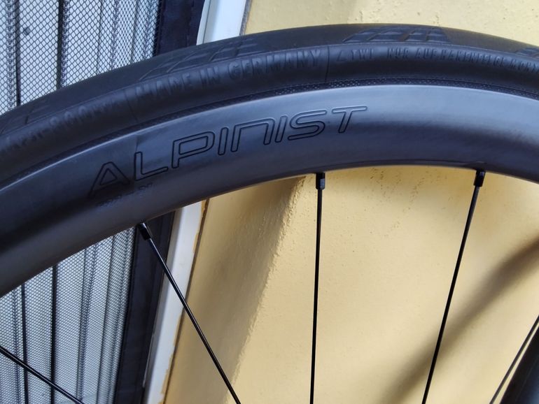 Used Specialized Alpinist CLX II 700C Tubeless Wheelset 2026 bike — image 3 of 5