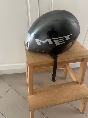 Used MET Codatronca Aero Helmet bike — image 4 of 5