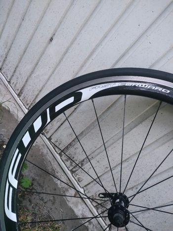 Used Ffwd 40mm carbon Wheelset Rimbrake 2018 bike — image 3 of 9