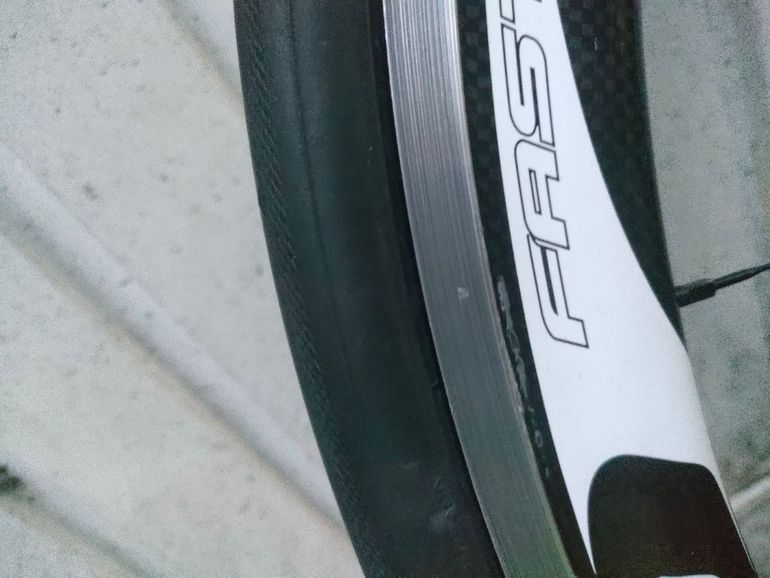 Used Ffwd 40mm carbon Wheelset Rimbrake 2018 bike — image 5 of 9