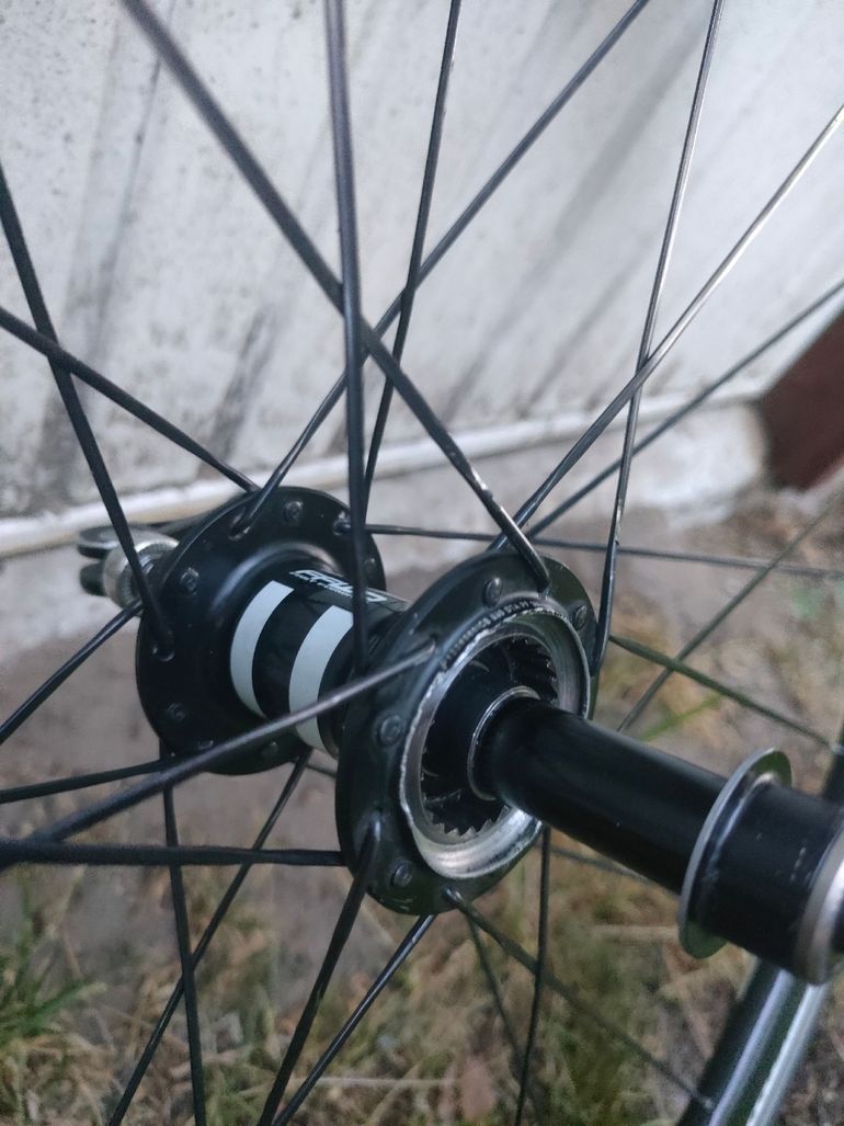 Used Ffwd 40mm carbon Wheelset Rimbrake 2018 bike — image 9 of 9