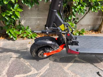 Used joyor Monopattino T10 2025 bike — image 3 of 4