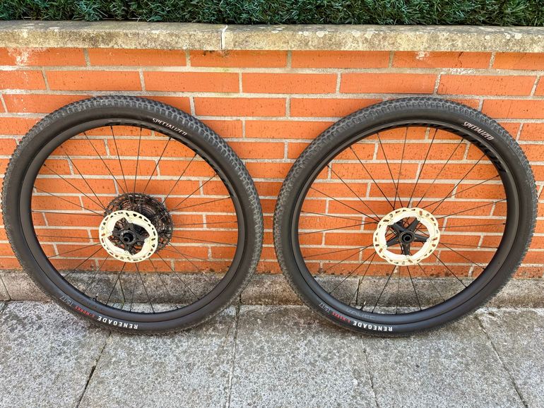 Used Bontrager Kovee RSL 30 TLR Boost 29 MTB 2024 bike — image 1 of 7