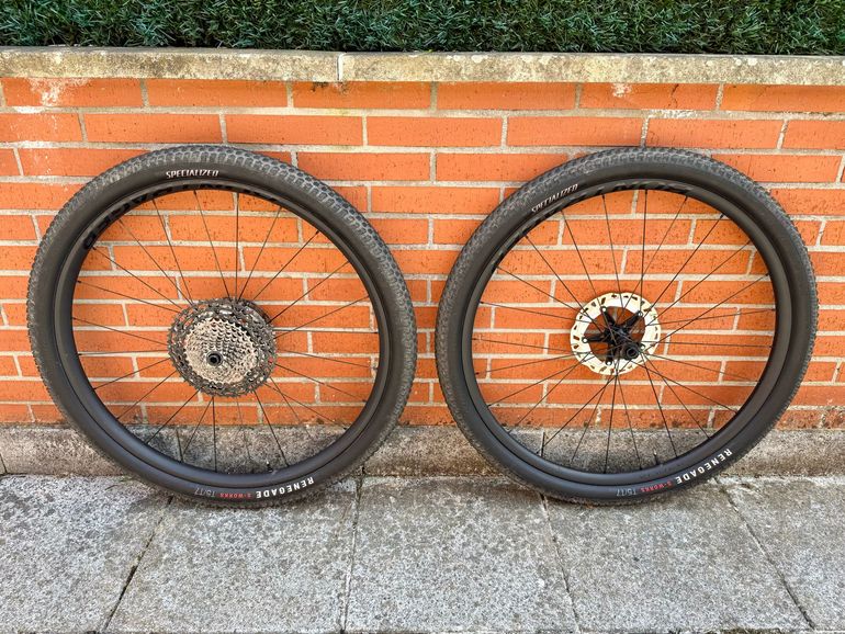 Used Bontrager Kovee RSL 30 TLR Boost 29 MTB 2024 bike — image 2 of 7