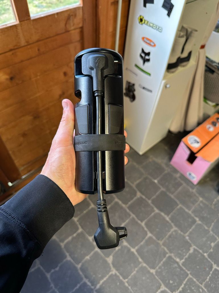 Used Specialized accu range extender sl motor 160Wh 2025 bike — image 1 of 3