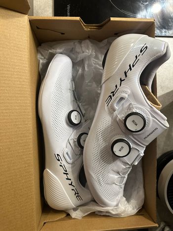 Used Shimano S-phyre 2026 bike — image 3 of 4