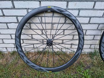 Used Mavic Cosmic Pro Carbon Wheelset bike — image 4 of 9