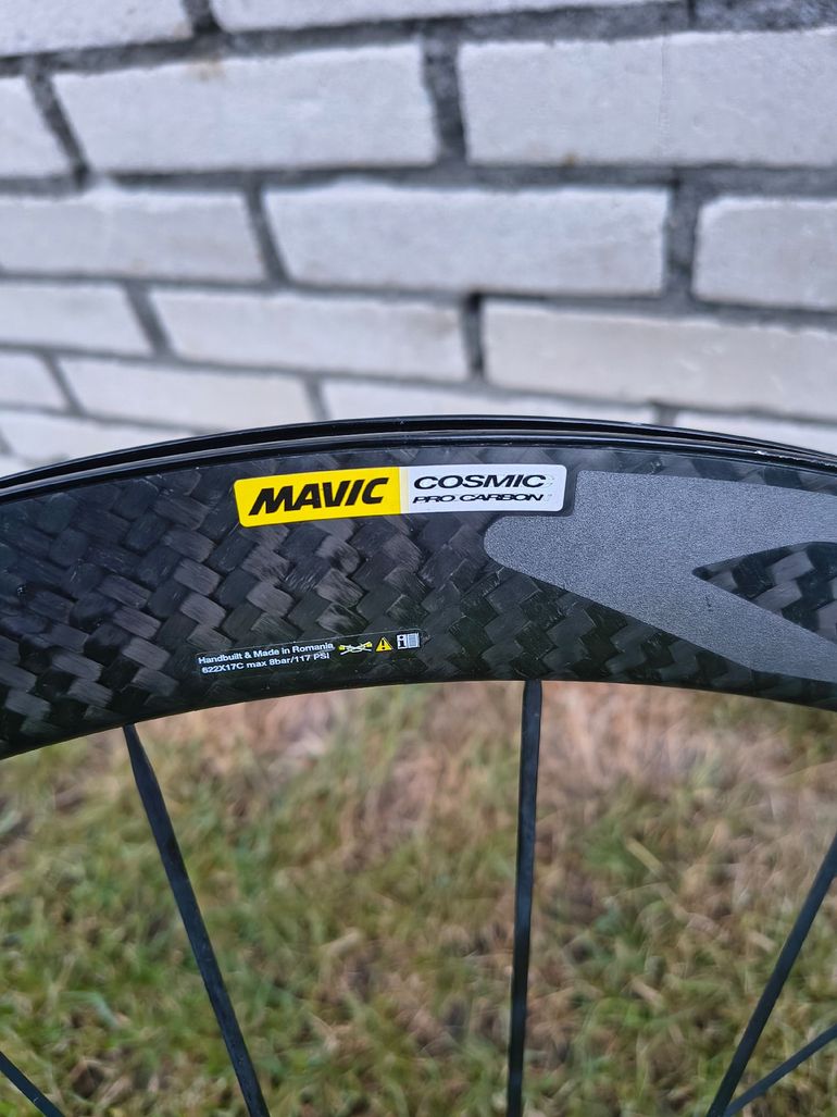 Used Mavic Cosmic Pro Carbon Wheelset bike — image 7 of 9