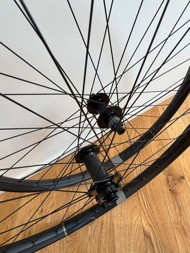 Used Crankbrothers Synthesis E11 Carbon 29 Wheelset bike — image 2 of 10