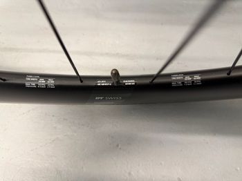 Used Dt Swiss ARC 1600 DICUT db 62 bike — image 6 of 6