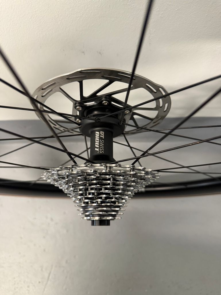 Used Dt Swiss ARC 1600 DICUT db 62 bike — image 3 of 6