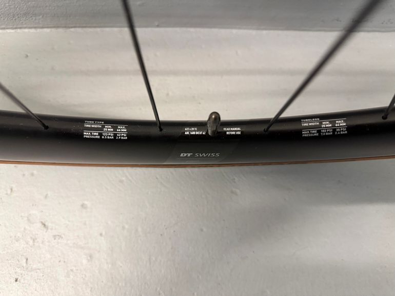 Used Dt Swiss ARC 1600 DICUT db 62 bike — image 5 of 6