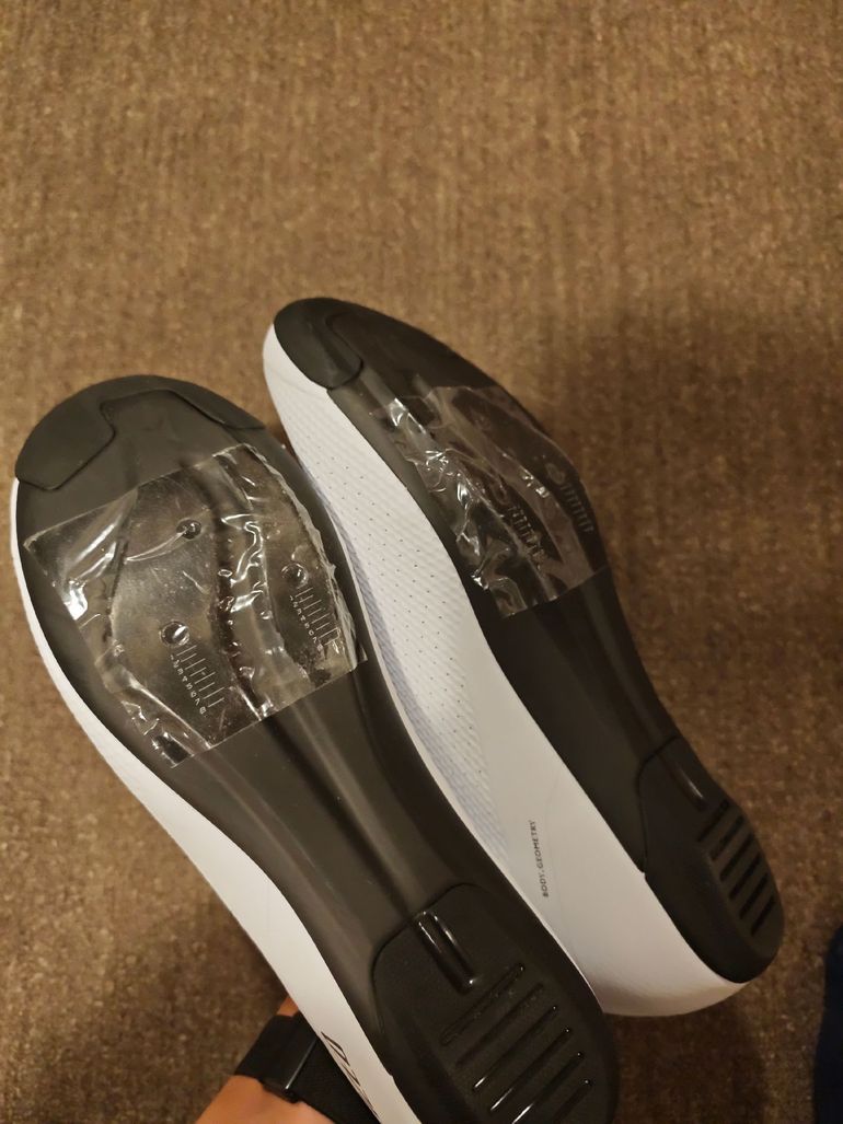 Used Specialized Torch 3.0 Road Shoe 2026 bike — image 3 of 4