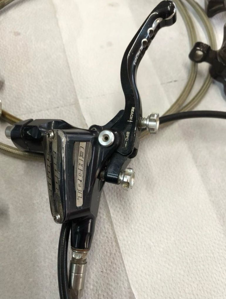 Used Hope Tech 3 V4 Disc Brake bike — image 2 of 4