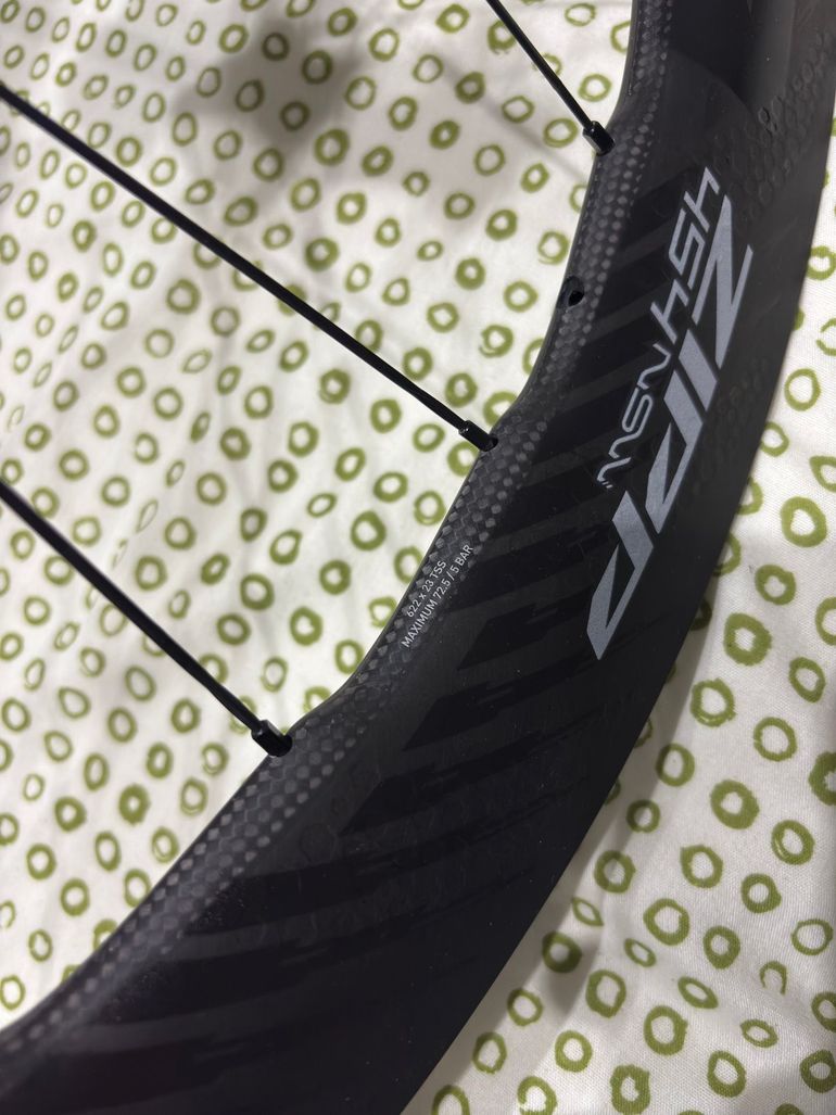Used Zipp 454 NSW Wheelset 2025 bike — image 11 of 12