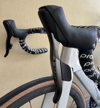Used Sram Force AXS Front Derailleur 2025 bike — image 5 of 13