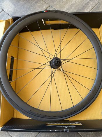 Used Bontrager Aeolus Elite Disc 35 2024 bike — image 8 of 8