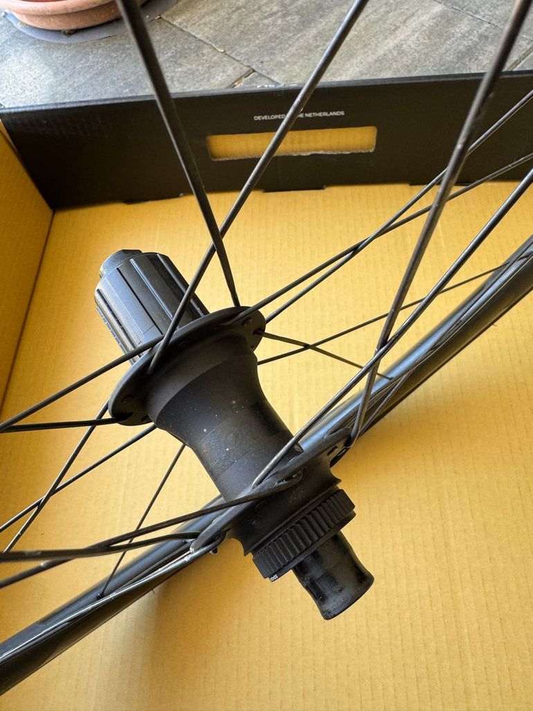 Used Bontrager Aeolus Elite Disc 35 2024 bike — image 6 of 8