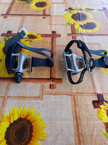 Used Vp Components Vintage VP-386 Pedals with Toe Clips and Straps bike — image 4 of 13