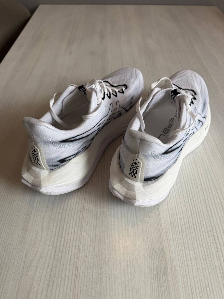 Used Asics Superblast 3 2026 bike — image 2 of 9