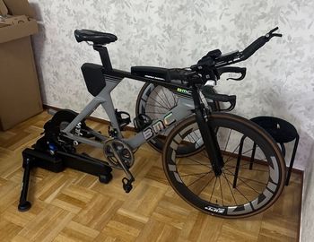Used Wahoo KICKR MOVE Smart Trainer 2024 bike