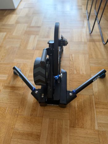 Used Wahoo KICKR MOVE Smart Trainer 2024 bike — image 4 of 6