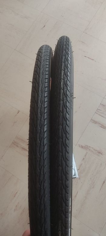 Used Maxxis 32mm Tires bike — image 3 of 4