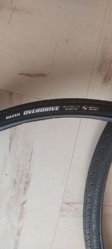Brugt Maxxis 32mm Tires bike — billede 2 af 4