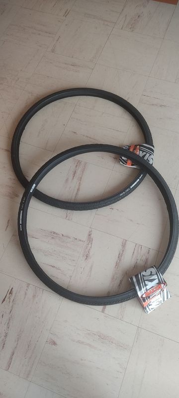 Brugt Maxxis 32mm Tires bike — billede 1 af 4