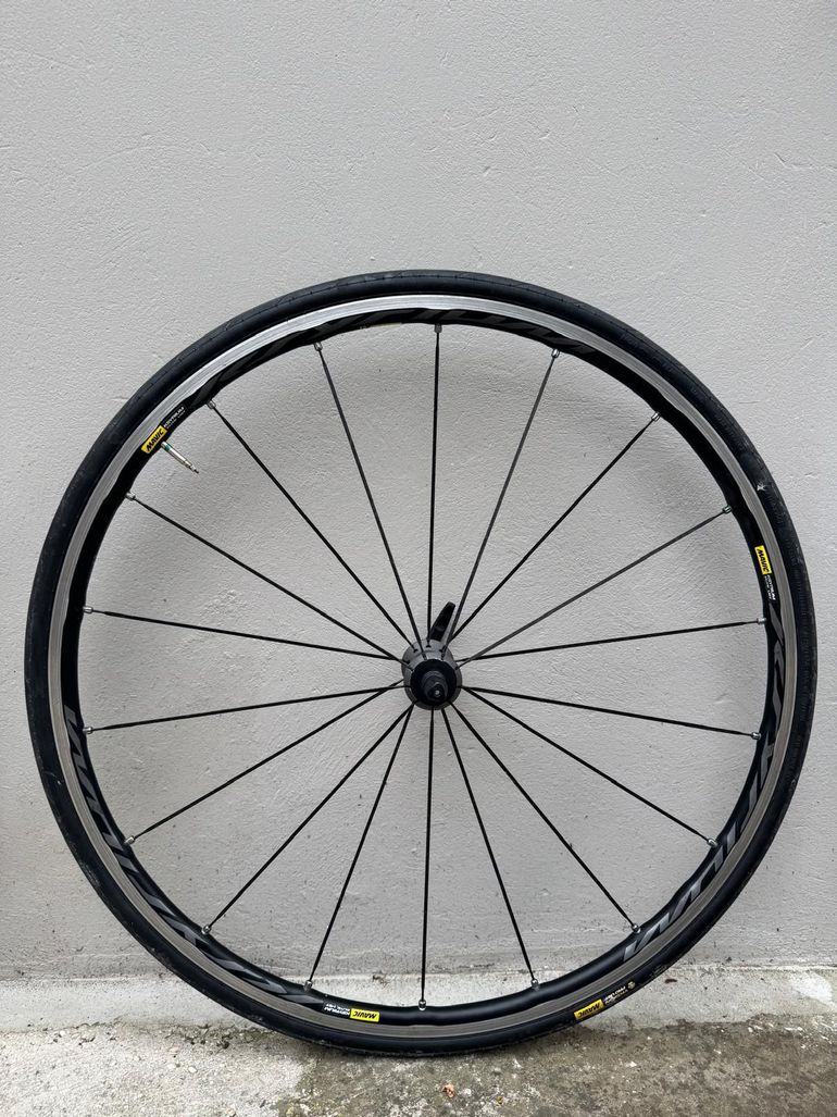 Used Mavic ksyum bike — image 1 of 6