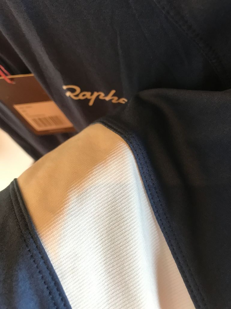 Used Rapha Core L Jersey 2020 bike — image 3 of 7