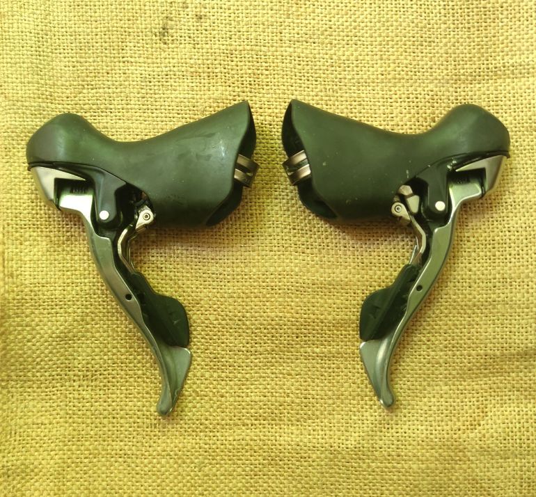 Used Shimano 105 ST-5700 Shifters bike — image 2 of 7