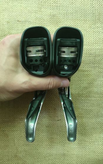 Used Shimano 105 ST-5700 Shifters bike — image 5 of 7