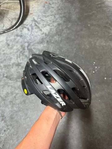 Tweedehands Lazer Z1 Helmet bike — afbeelding 4 van 5