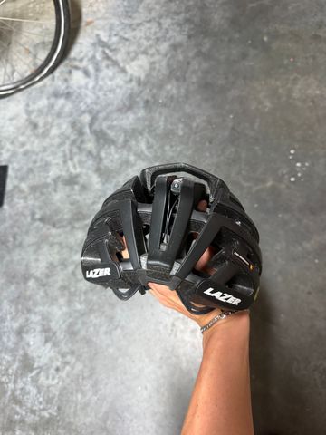 Tweedehands Lazer Z1 Helmet bike — afbeelding 2 van 5