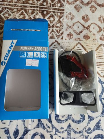 Used Giant numen+aero tl 2024 Cycling Accessories