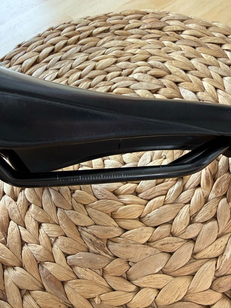 Used Fizik Tempo Sattel bike — image 10 of 11