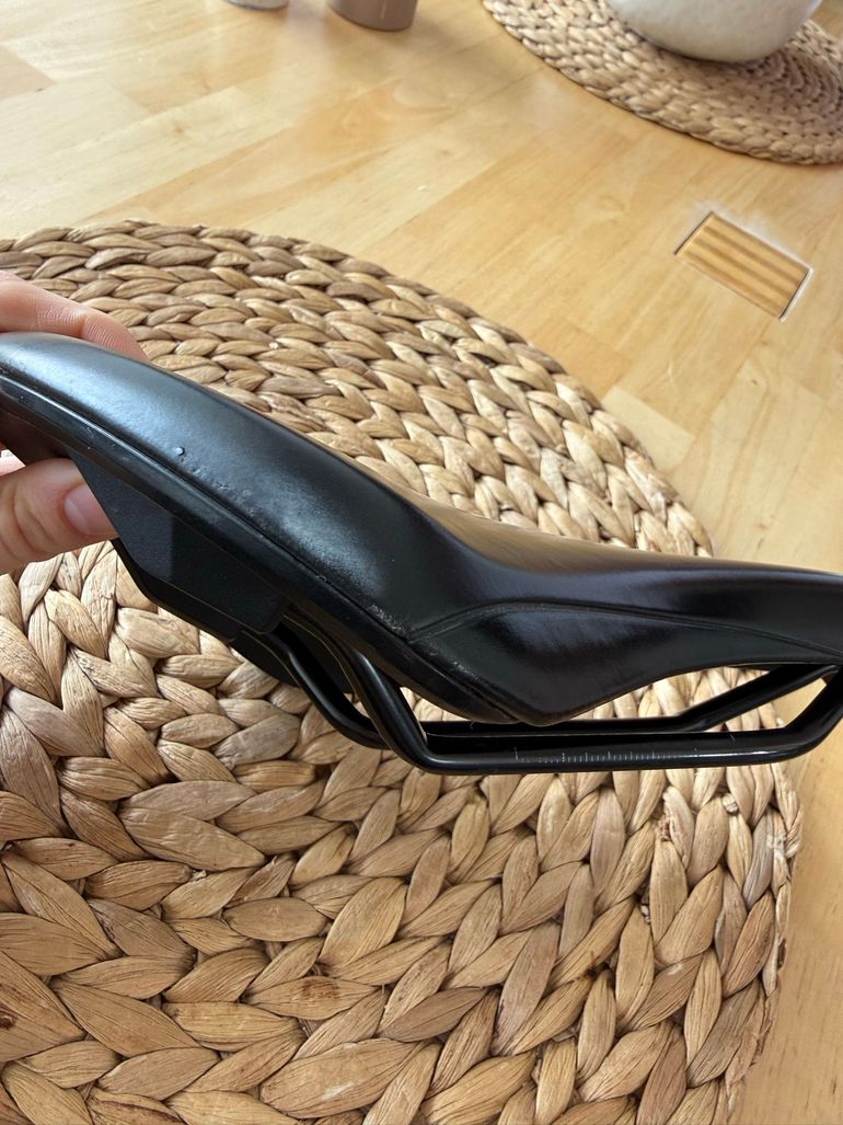 Used Fizik Tempo Sattel bike — image 6 of 11