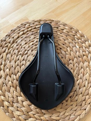 Used Fizik Tempo Sattel bike — image 8 of 11