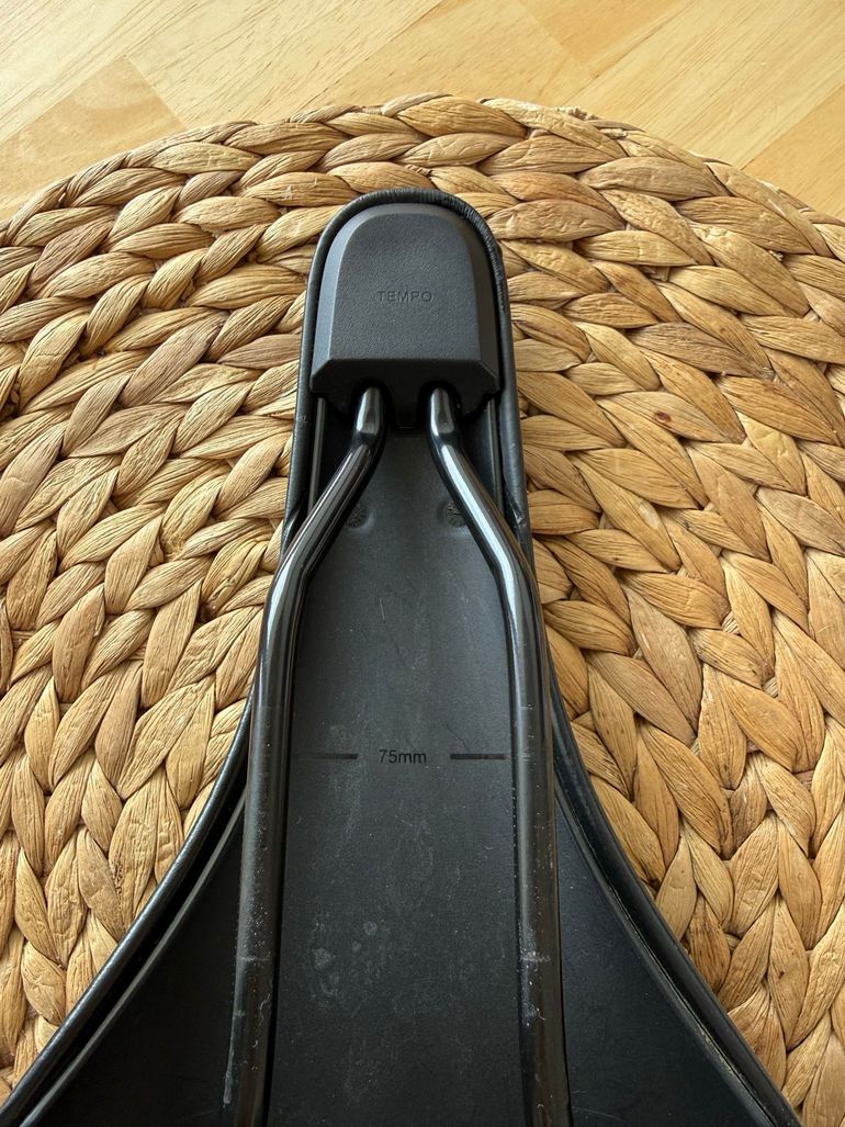 Used Fizik Tempo Sattel bike — image 9 of 11