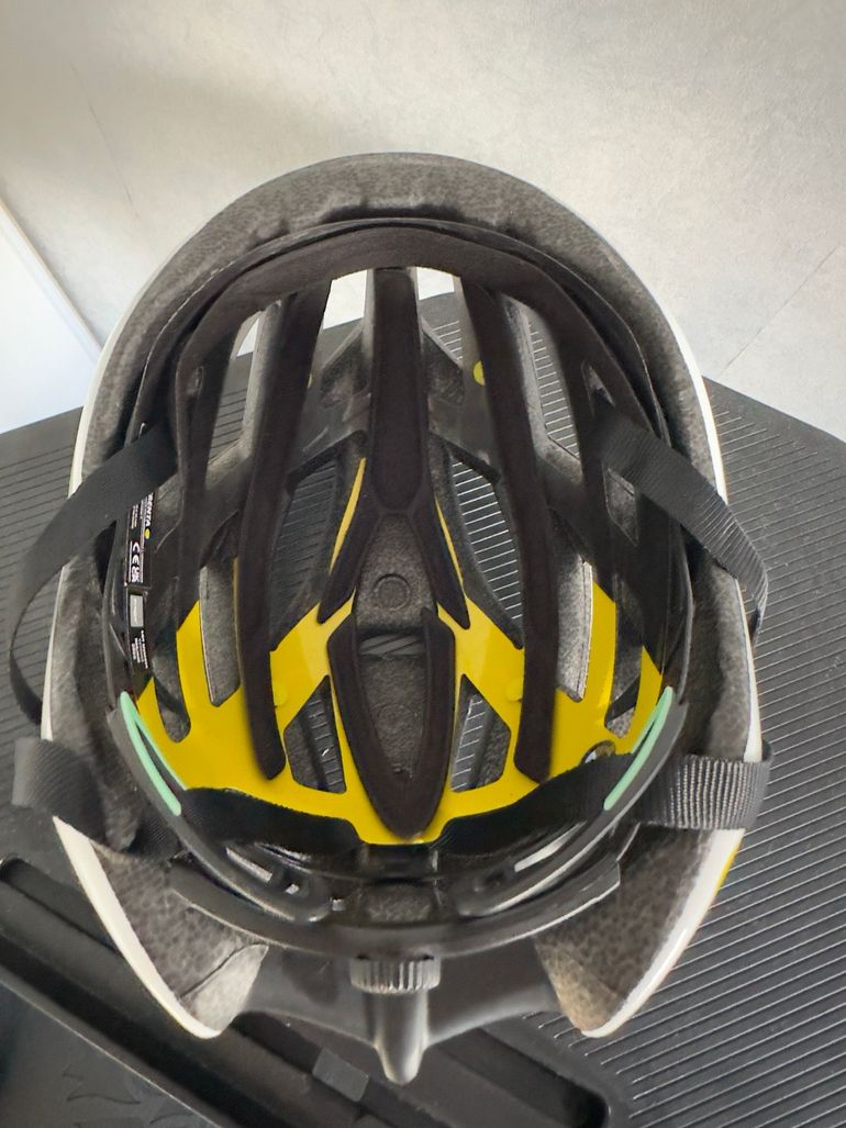Used MET Trenta Mips Helmet 2024 bike — image 5 of 5