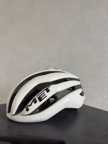 Used MET Trenta Mips Helmet 2024 bike — image 2 of 5