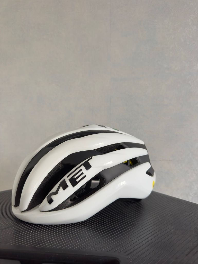 Used MET Trenta Mips Helmet 2024 bike — image 2 of 5